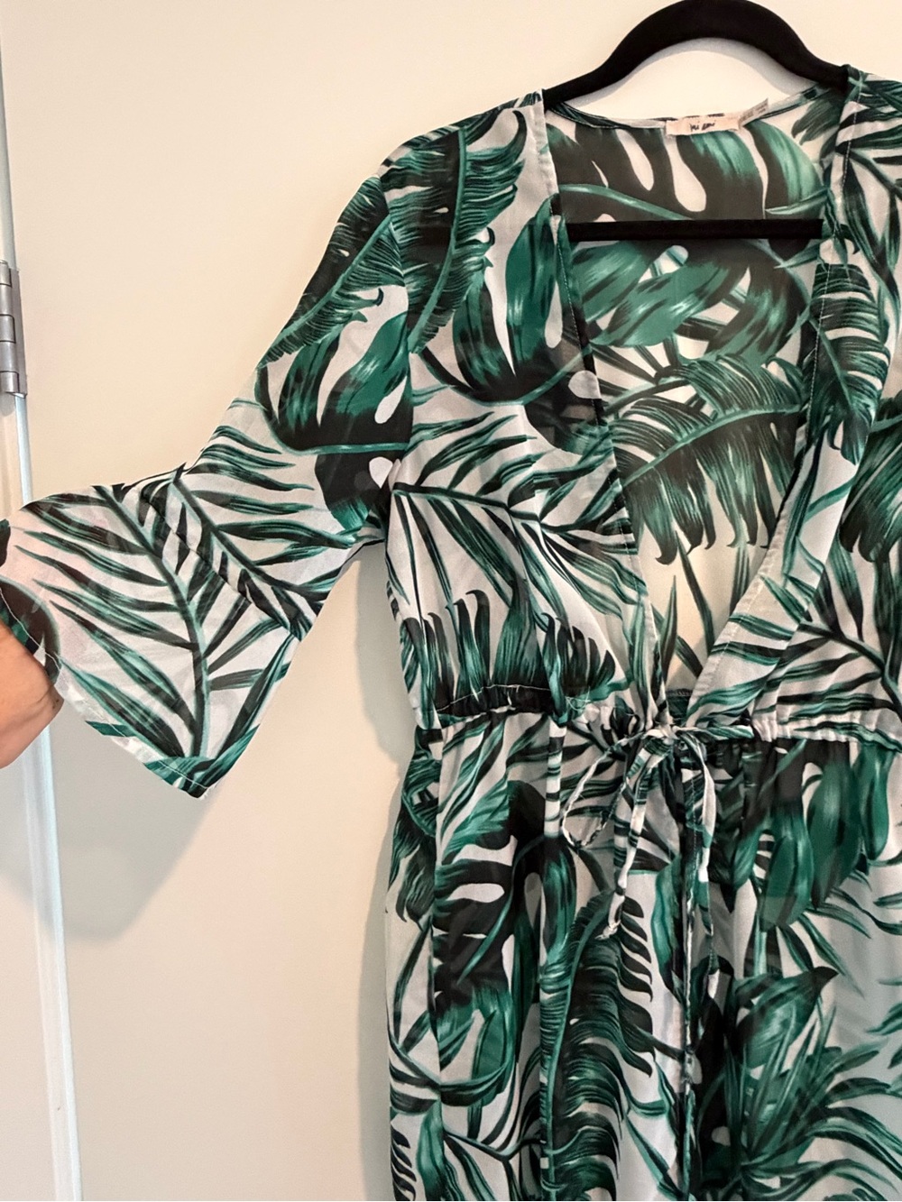 Francesca’s Mi Ami kimono swim cover up palm - Picture 2 of 6